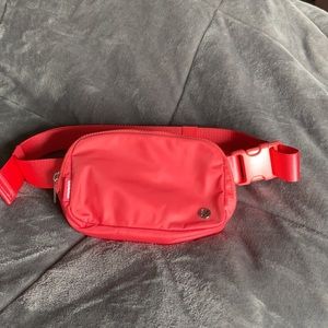 LULULEMON BELT BAG EUC